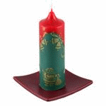 weihnachtlicher Kerzen Zylinder mit Glockenspitze auf Kerzenteller Zylinderkerzen rot weiß auf Kerzenteller